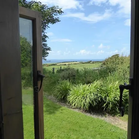 Bed and breakfast Lower Tresmorn