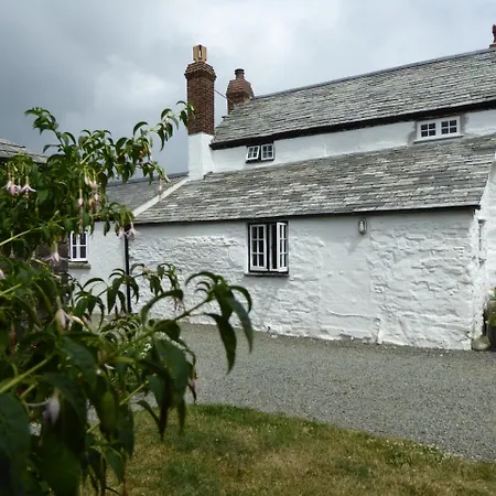 Lower Tresmorn 3*