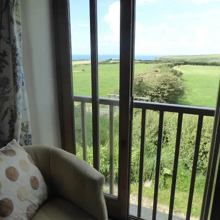 Lower Tresmorn Bed and breakfast 3*